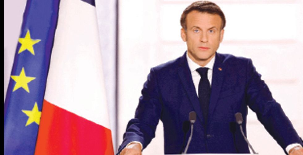 الرئيس الفرنسي يسمي حكومته بعد تعطيل لـ 4 أسابيع