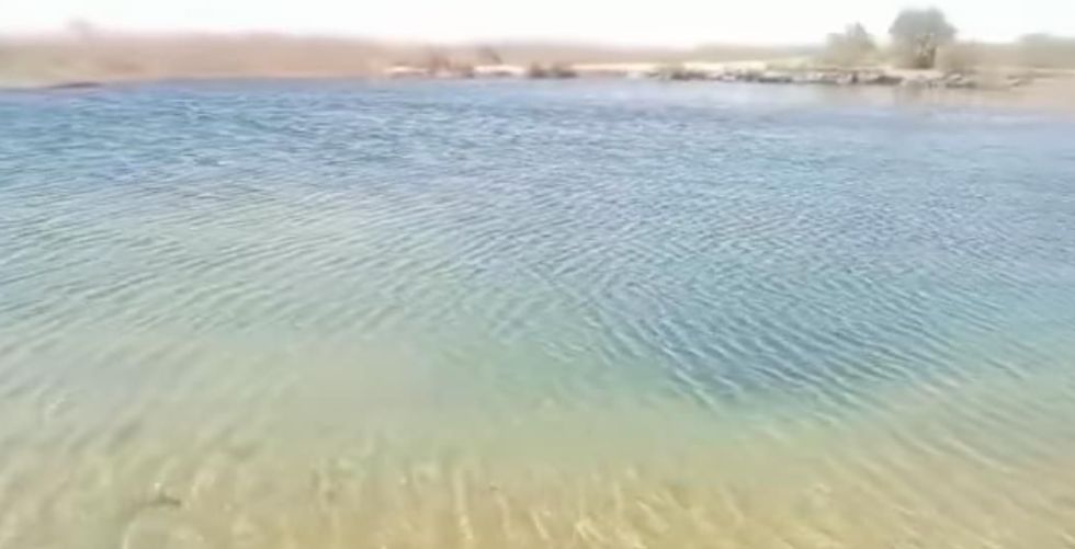 المياه تعود إلى بحيرة ساوة  