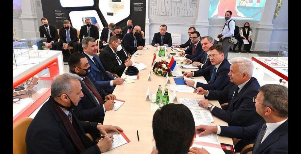 Oil Minister discusses activating energy fields between Baghdad and Moscow